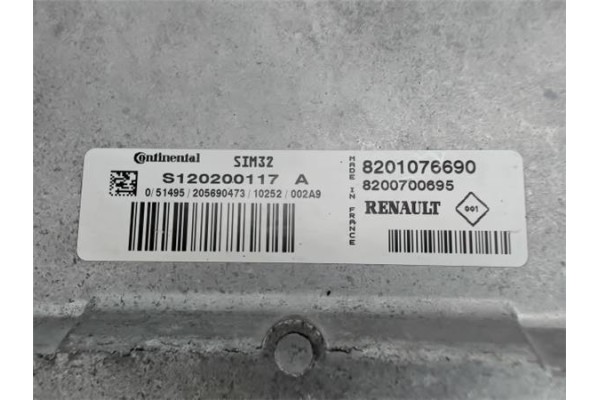 Recambio de centralita para renault twingo ii 1.2 authentique referencia OEM IAM 8200700695 S120200117 
