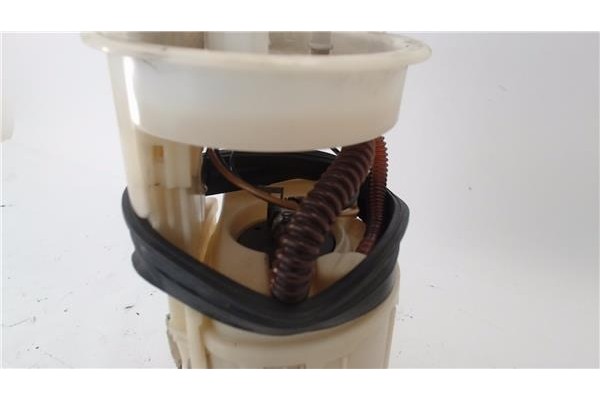 Recambio de bomba combustible para volkswagen golf iv berlina (1j1) 1.6 16v referencia OEM IAM 1J0919051H  