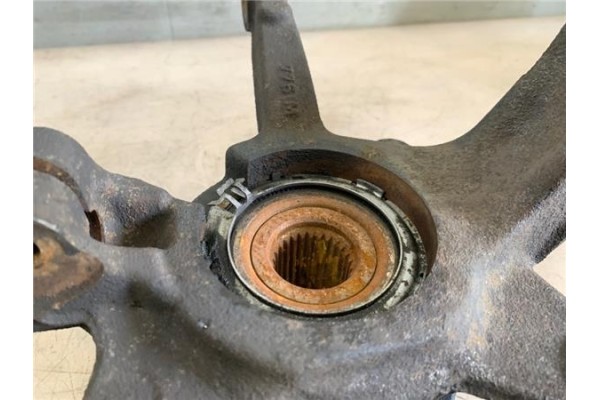 Recambio de mangueta delantero izquierda para renault kangoo express (fw0/1_) 1.5 dci (fw0a, fw0b) referencia OEM IAM 8200755585