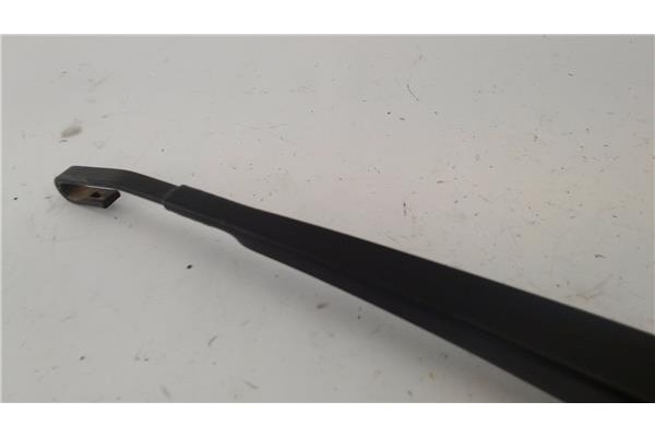 Recambio de brazo limpiaparabrisas trasero para volkswagen golf iv berlina (1j1) 1.6 16v referencia OEM IAM 1J6955707A  