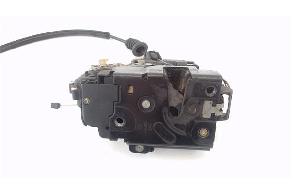 Recambio de cierre electromagnetico delantero izquierdo para volkswagen golf iv berlina (1j1) 1.6 16v referencia OEM IAM 3B18370