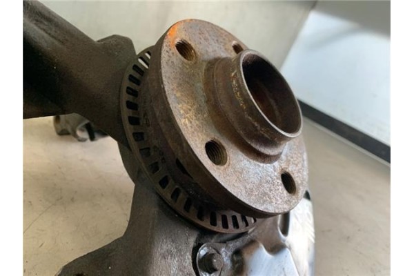 Recambio de mangueta delantero izquierda para volkswagen golf iv berlina (1j1) 1.6 16v referencia OEM IAM 1J0407255N  