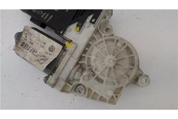 Recambio de motor elevalunas delantero derecho para volkswagen golf iv berlina (1j1) 1.6 16v referencia OEM IAM 1J3837730AP 1014