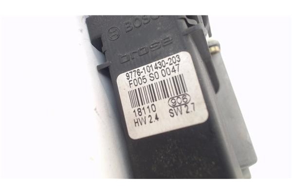 Recambio de motor elevalunas delantero izquierdo para volkswagen golf iv berlina (1j1) 1.6 16v referencia OEM IAM 1J1959801C  