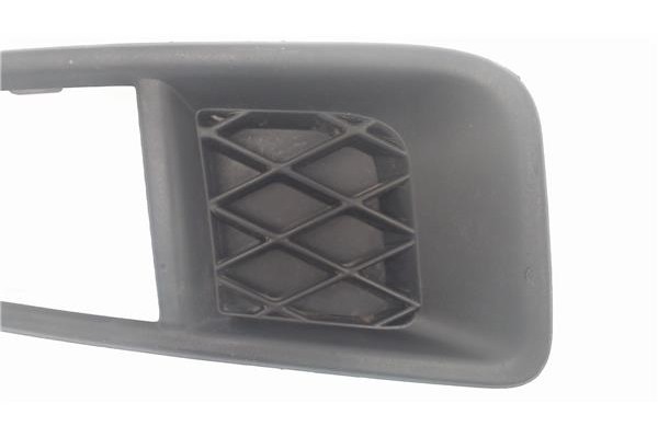 Recambio de faro antiniebla para mazda 2 (b2w) 1.6 referencia OEM IAM   