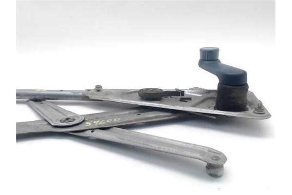 Recambio de elevalunas manual delantero derecho para renault twingo i (c06) 1.2 (c066/67/68) referencia OEM IAM 7700818266  