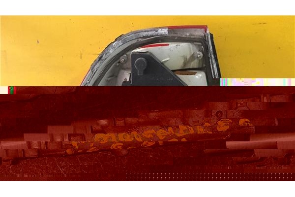 Recambio de piloto trasero derecho para opel vectra b berlina 1.8 básico (1999) referencia OEM IAM 90568049  