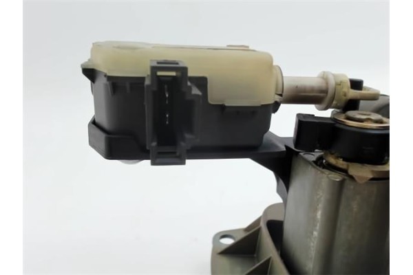 Recambio de maneta exterior porton para seat ibiza (6l1) 1.9 sdi referencia OEM IAM 6L6827573D  