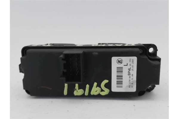 Recambio de mando elevalunas delantero izquierdo para mazda 3 sedán (bk) 1.6 di turbo referencia OEM IAM BP4L66350  