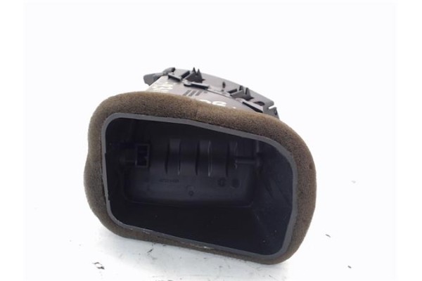 Recambio de rejilla entrada de aire para opel astra j 1.6 referencia OEM IAM 13303921  