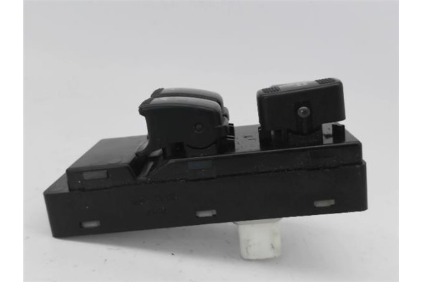 Recambio de mando elevalunas delantero izquierdo para kia carnival 2.9 td referencia OEM IAM K54D6635044  