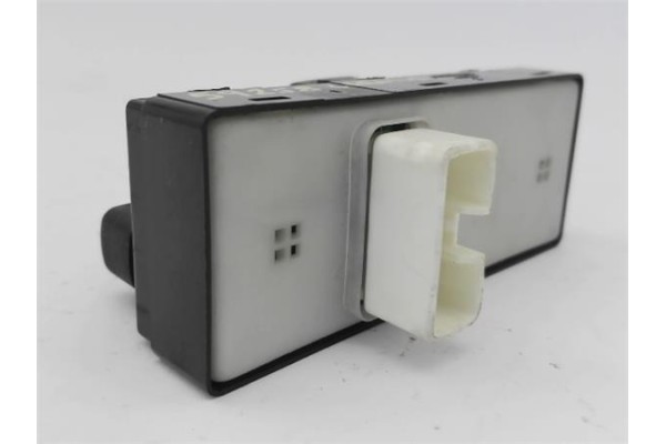 Recambio de mando elevalunas delantero izquierdo para kia carnival 2.9 td referencia OEM IAM K54D6635044  