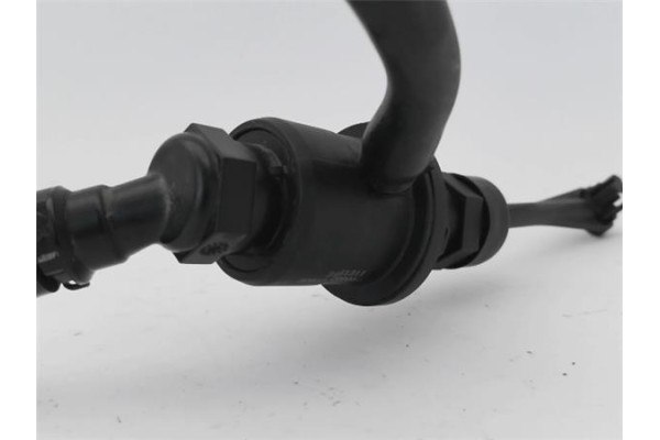 Recambio de bomba de embrague para nissan qashqai (j10) 1.6 360 referencia OEM IAM 2261311 30610ET000 