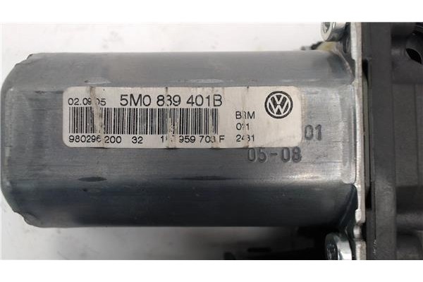 Recambio de motor elevalunas trasero izquierdo para volkswagen golf v plus (5m1) 2.0 tdi 16v referencia OEM IAM   