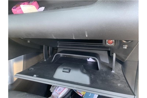 Recambio de guantera salpicadero para citroen c3 aircross 1.2 c-series referencia OEM IAM YQ002530CY  