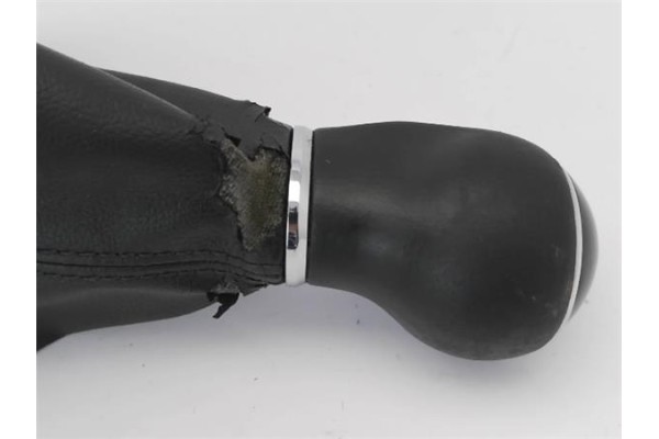 Recambio de pomo palanca cambio para seat ibiza (6l1) 1.9 tdi referencia OEM IAM 6L0863279F  