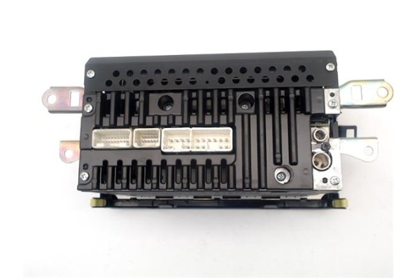 Recambio de radio / cd para toyota auris (e15) 2.0 d-4d referencia OEM IAM 8612002A70  