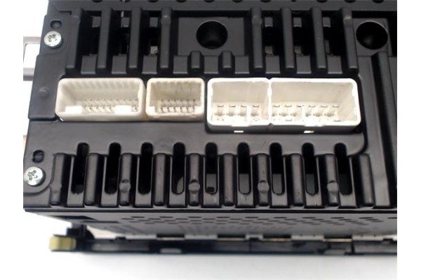 Recambio de radio / cd para toyota auris (e15) 2.0 d-4d referencia OEM IAM 8612002A70  