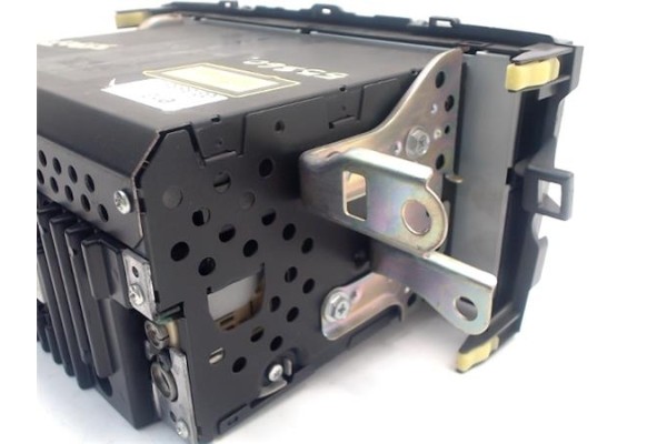Recambio de radio / cd para toyota auris (e15) 2.0 d-4d referencia OEM IAM 8612002A70  