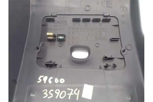 Recambio de tapa caja rele para renault twingo i (c06) 1.2 (c066/67/68) referencia OEM IAM 7700847393  