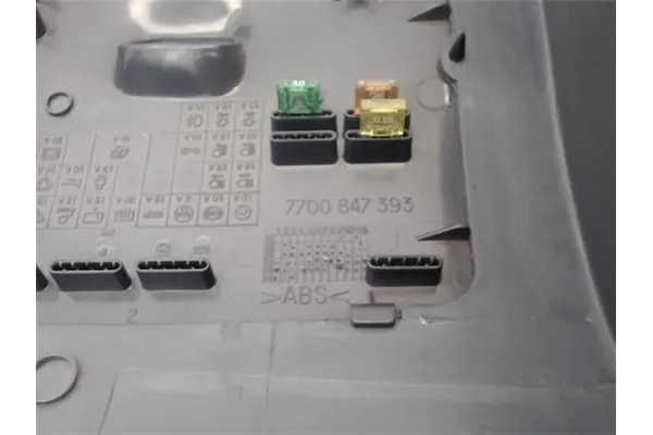 Recambio de tapa caja rele para renault twingo i (c06) 1.2 (c066/67/68) referencia OEM IAM 7700847393  