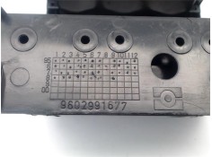 Recambio de embellecedor consola central para citroen berlingo 1.9 d (mfwjz) referencia OEM IAM 9602991677  