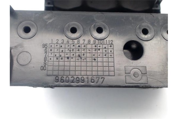 Recambio de embellecedor consola central para citroen berlingo 1.9 d (mfwjz) referencia OEM IAM 9602991677  