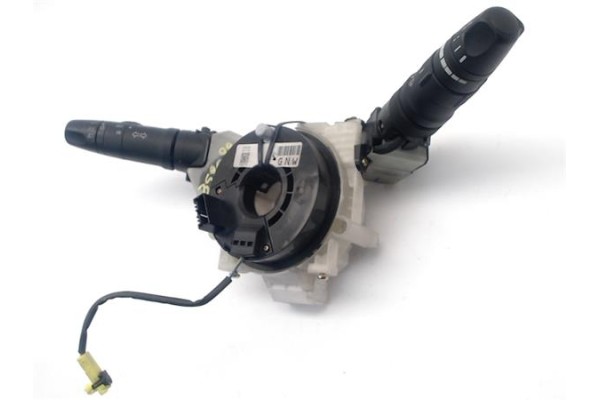 Recambio de mando intermitencia para nissan micra (k12e) 1.2 16v referencia OEM IAM 25560AX718  