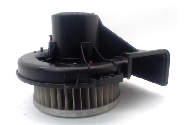 Recambio de motor calefaccion para volkswagen polo iv (9n1) 1.4 tdi referencia OEM IAM 6Q1820015C  