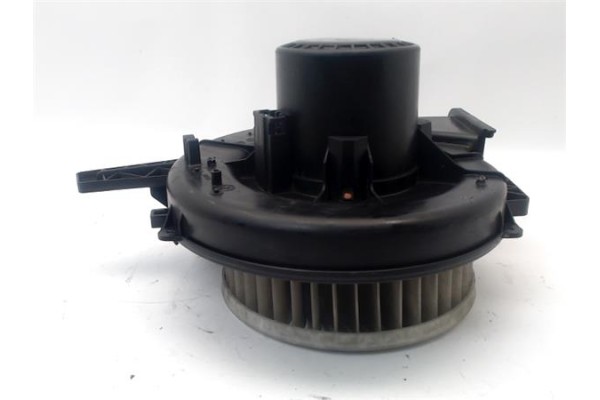 Recambio de motor calefaccion para volkswagen polo iv (9n1) 1.4 tdi referencia OEM IAM 6Q1820015C  