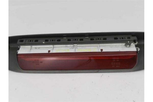 Recambio de luz central de freno para fiat ii panda (169) 1.1 referencia OEM IAM 735392505  
