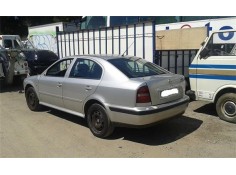 skoda octavia berlina (1u2) del año 2000