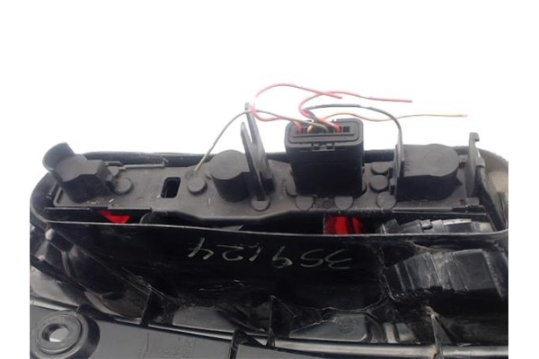 Recambio de piloto trasero izquierdo para nissan micra (k12e) 1.2 16v referencia OEM IAM 26559AX720  