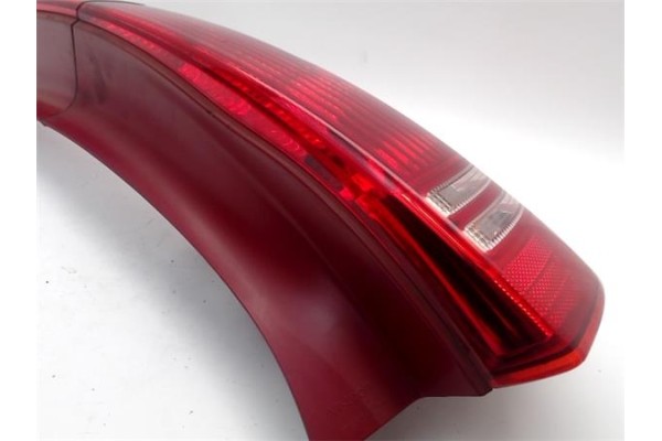 Recambio de piloto trasero derecho para citroen c4 berlina 1.6 exclusive plus referencia OEM IAM 6351T8  
