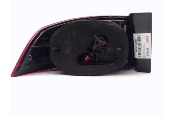 Recambio de piloto trasero derecho para renault laguna ii (bg0) 1.9 dci (bg1a, bg1w) referencia OEM IAM 8200262668  