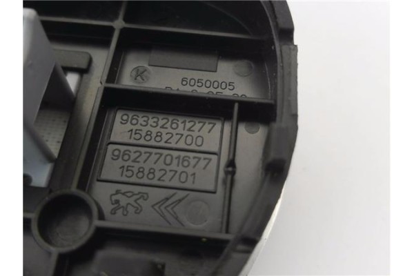 Recambio de mando multifuncion para citroen c5 berlina 1.8 16v premier referencia OEM IAM 9633261277 9627701677 