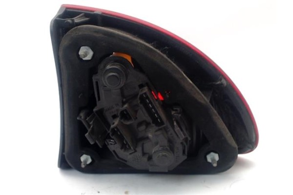 Recambio de piloto trasero izquierdo para seat leon (1m1) 1.9 tdi referencia OEM IAM 1M6945111  
