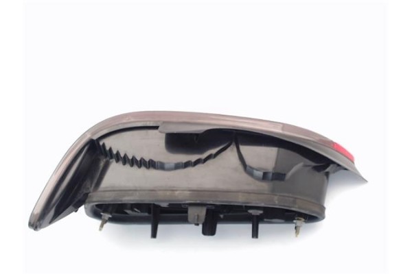 Recambio de piloto trasero derecho para peugeot 406 berlina (s1/s2) 2.0 16v referencia OEM IAM 635E+11  