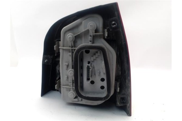 Recambio de piloto trasero izquierdo para volkswagen polo iv (9n1) 1.4 tdi referencia OEM IAM 6Q6945095G  