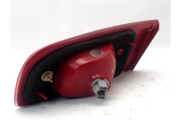 Recambio de piloto interior izquierdo para mazda 2 (b2w) 1.2 referencia OEM IAM 2NE96483501 DD10513G0B 