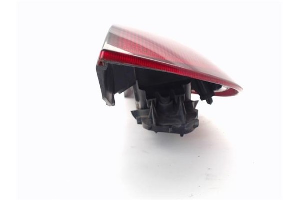 Recambio de piloto trasero derecho para opel corsa c 1.2 referencia OEM IAM 1222057  