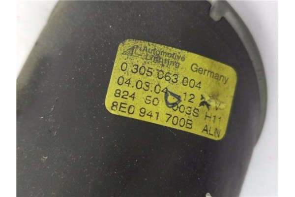 Recambio de faro antiniebla derecho para audi a4 avant (b5) 1.6 referencia OEM IAM 8E0941700B  