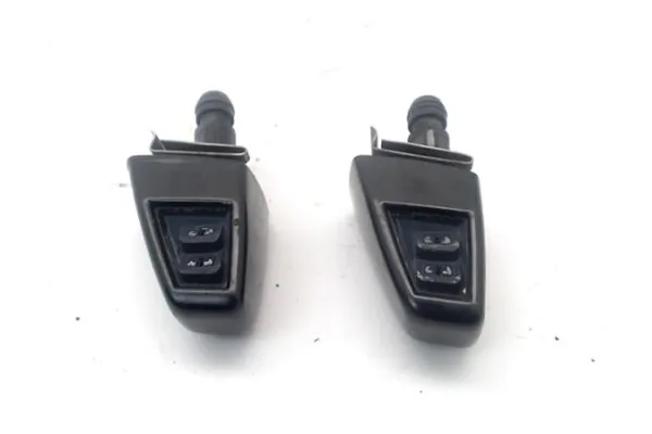 Recambio de eyector lavafaros derecho para bmw serie x3 (e83) 3.0i referencia OEM IAM 61660307508 61670308841 