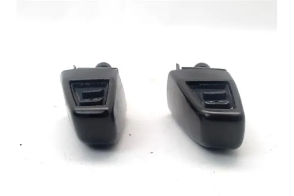 Recambio de eyector lavafaros derecho para bmw serie x3 (e83) 3.0i referencia OEM IAM 61660307508 61670308841 