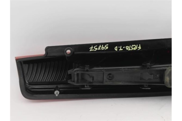 Recambio de piloto trasero derecho para ford fiesta v (jh_, jd_) 1.4 16v referencia OEM IAM 2S5113A602A 1324561 