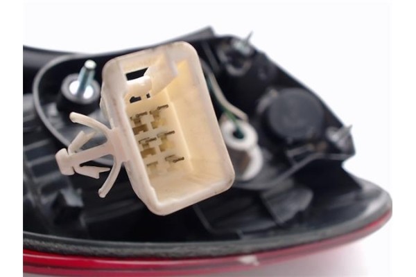 Recambio de piloto trasero derecho para toyota corolla (e11) 1.4 (ee111_) referencia OEM IAM 815501E130  