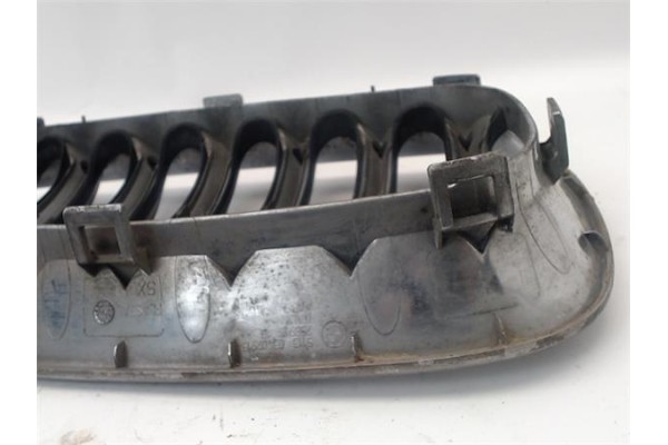 Recambio de rejilla paragolpes delantero izquierda para bmw serie x3 (e83) 3.0i referencia OEM IAM 51133414903  