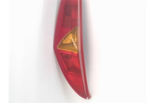 Recambio de piloto trasero izquierdo para fiat ii punto (188) berlina 1.2 60 (188.030, .050, .130, .150, .230, .250) referencia 