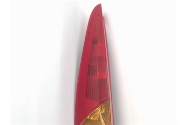Recambio de piloto trasero izquierdo para fiat ii punto (188) berlina 1.2 60 (188.030, .050, .130, .150, .230, .250) referencia 