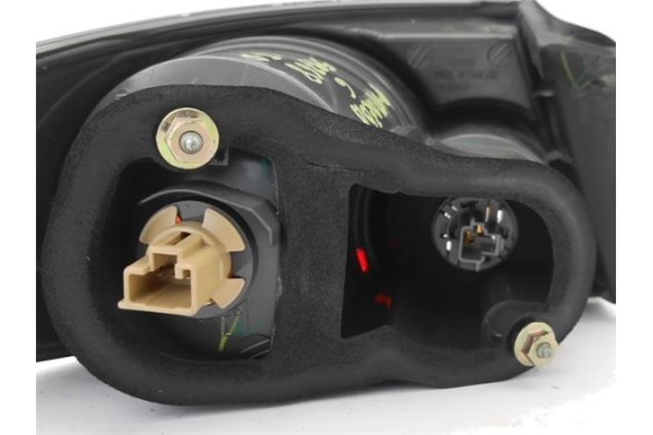 Recambio de piloto trasero derecho para mazda 6 berlina (gg) 2.3 sportive (4-ptas.) referencia OEM IAM 22061971  